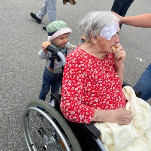 Caritas Altenheim besucht Rodinger Volksfest