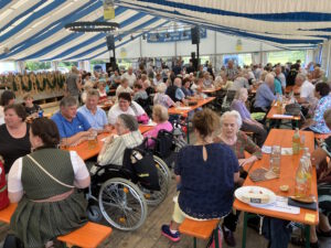 Das Caritas Altenheim Sünching auf dem Sünchinger Markt