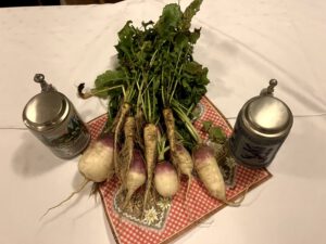 Traditionelles Roum-Essen im Caritas Altenheim in Sünching