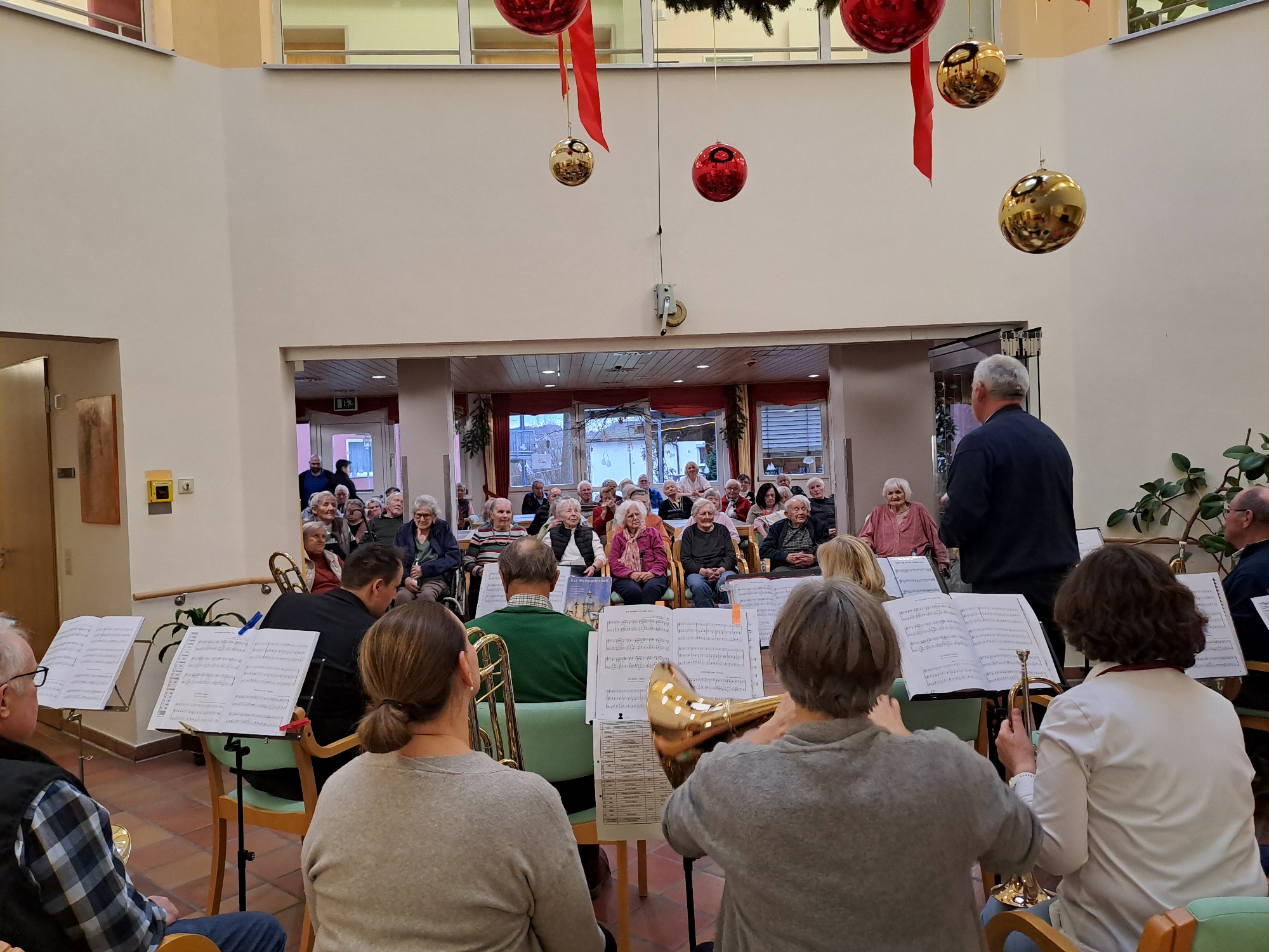 Posaunenchor "MAI-Blech" im Caritas Altenheim St. Michael in Mainburg