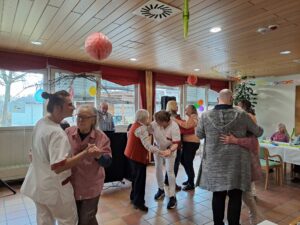 Buntes Faschingstreiben im Caritas Alten-und Pflegeheim in Mainburg