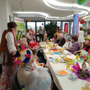 Bunte Faschingsfeier im Caritas Altenheim St. Konrad in Weiden