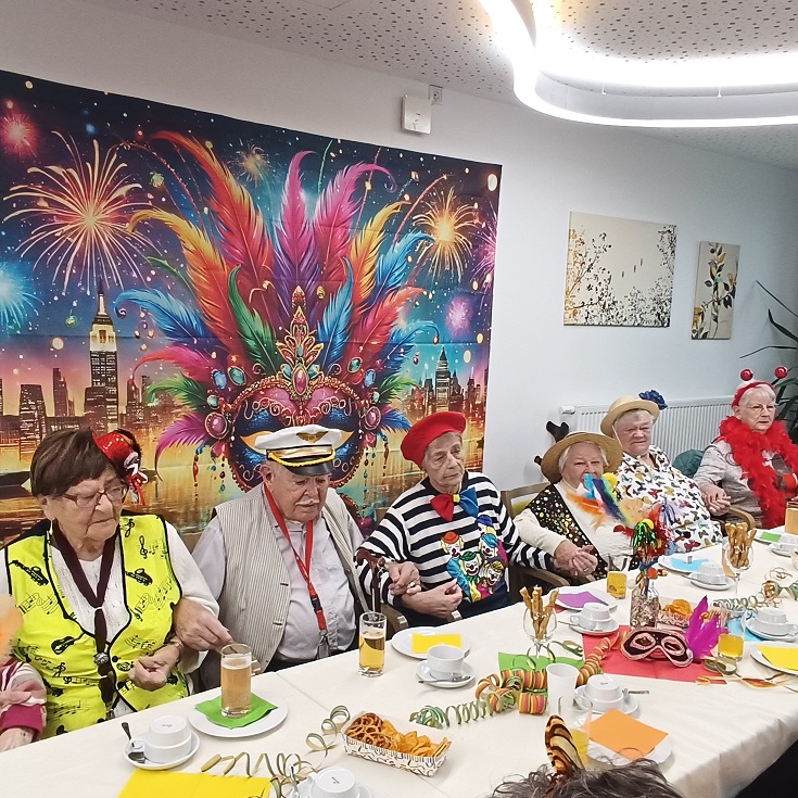 Bunte Faschingsfeier im Caritas Altenheim St. Konrad in Weiden