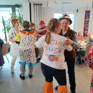 Bunte Faschingsfeier im Caritas Altenheim St. Konrad in Weiden