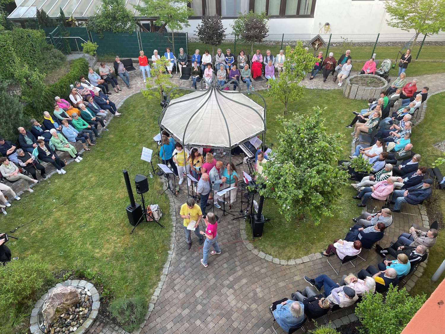 Zsammasitzn im Caritas Altenheim St. Emmeram in Geisenfeld