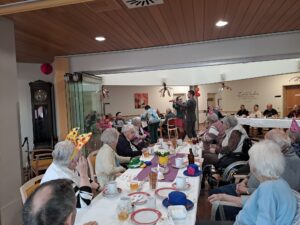 Fasching im Altenheim
