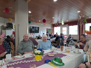 Fasching im Altenheim